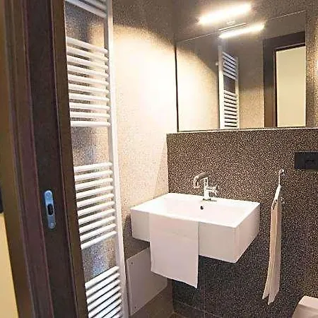 Szálloda Elda 5*